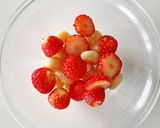 苺と白いんげん豆のヨーグルトサラダ作り方3写真
