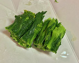 菜の花としば漬けと魚ニソのごま油和え作り方3写真