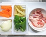 豚バラ肉とフライドポテトのケチャップ炒め作り方1写真