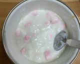 朝のフルーツ　苺とマシュマロヨーグルト作り方3写真