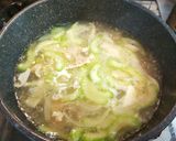 セロリと蒸し鶏の煮込みそば　発酵玉葱作り方3写真