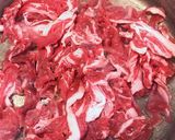 牛肉と里芋のシンプル煮物♪作り方1写真