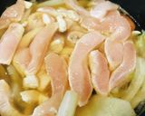 具だくさんの汁物●鶏むね肉のさつま汁作り方2写真
