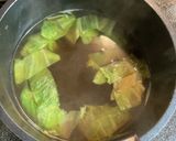 オニオンスープの素で⭐︎レタスと卵スープ作り方1写真