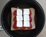 いちごとマシュマロのホットサンド。作り方3写真