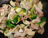 豚野菜オイスターソースの白だし舞茸餡丼作り方4写真