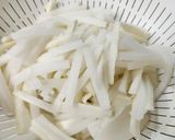 皮まで食べるよ♪大根きんぴら作り方1写真