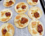 モッツァレラ＆焼き鳥on餃子の皮♡超簡単作り方4写真
