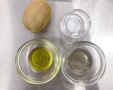 旬のキウイと蒸し鶏のグリーンサラダ♬作り方1写真