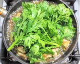 豚バラ肉と牡蠣と春菊と春雨の重ね煮作り方9写真