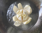 甘さ引き立つ新玉ねぎ丸ごと揚げ作り方3写真