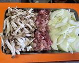 しめじと玉ねぎの醤油バタースパゲッティ♬作り方1写真