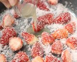 桃色がかわいい　簡単いちごパンナコッタ作り方7写真