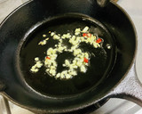 ホタルイカとししとうのペペロンチーノ炒め作り方2写真