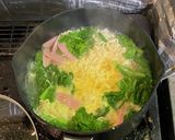 菜の花＆卵＆魚肉ソーセージで春のラーメン作り方6写真