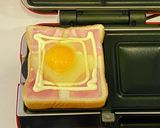 半熟卵とハムチーズの☆簡単ホットサンド作り方2写真