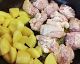 ドレッシングで♪ワンパン鶏じゃが揚げ焼き作り方7写真