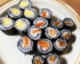 細巻き、卵、サーモン、納豆。作り方4写真