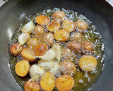 新じゃがとにんにくのはちみつ味噌炒め作り方2写真