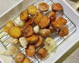 新じゃがとにんにくのはちみつ味噌炒め作り方3写真
