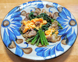 豚こま肉と春菊と卵のカレー炒め作り方8写真