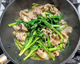 豚こま肉と春菊と卵のカレー炒め作り方6写真