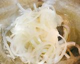 コツあり!クマソバソースで玉ねぎサラダ作り方3写真