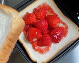 *とろとろいちごのホットサンド*作り方2写真