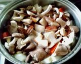 根菜ときのこと鶏肉の煮物作り方3写真