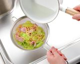 和えるだけ!キャベツのコンソメパスタ作り方4写真