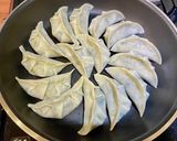 春キャベツでヘルシーに！野菜ギョーザ作り方6写真