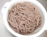 そばとシーチキンのマヨネーズ和え作り方3写真