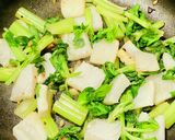 イカとセロリのニンニク炒め作り方2写真