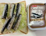 オイルサーディンチーズ乗せ食パン^o^作り方2写真