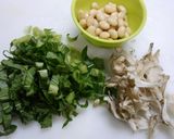 簡単！大豆と小松菜のお味噌汁作り方1写真