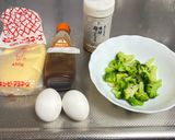 ブロック🥦と茹で卵🥚のお好みソースマヨ和え😃作り方1写真