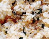 沢庵入り雑魚と乾燥わかめのおかかおにぎり作り方2写真