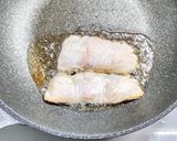 タラのムニエルにチリソースをかけて作り方3写真