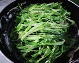 厨房ばあばぁ！鶏元&キャベツ蒸し。作り方2写真
