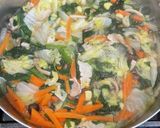 野菜たっぷり味噌ラーメン風スープ作り方5写真