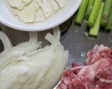 疲れも吹っ飛ぶ豚肉、アスパラ、新玉ネギで作り方1写真