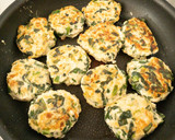 鶏ひき肉と豆腐とほうれん草のふわ焼き作り方6写真