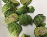 芽キャベツとえびのからし酢みそ和え作り方1写真