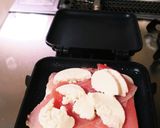 生ハムと卵のホットサンド(オープン)作り方2写真