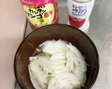 かんたんリンゴ酢　新玉ねぎ　簡単サラダ作り方1写真
