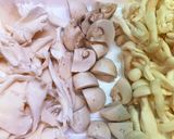 真っ白キノコたっぷり♡チキンクリーム煮♪作り方1写真
