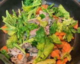 菜の花と豚肉のオイスターソース炒め作り方3写真