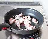 ご飯に乗せて【かぶ葉と豚肉のきんぴら】作り方2写真