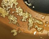 絶賛♡甘辛な春菊と豚肉のチーズオムライス作り方3写真