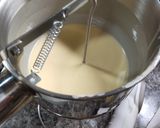 米粉とお好み焼粉でたこ焼き(ソーセージ)作り方1写真
